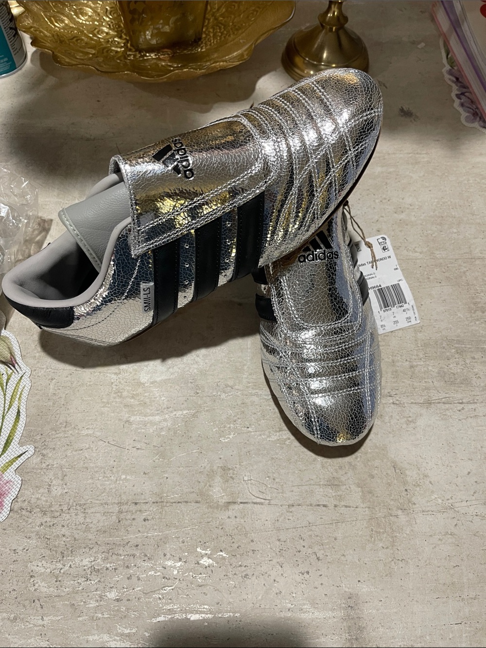 adidas Silver Metallic Sneakers with Black Stripes taekwondo women’s new